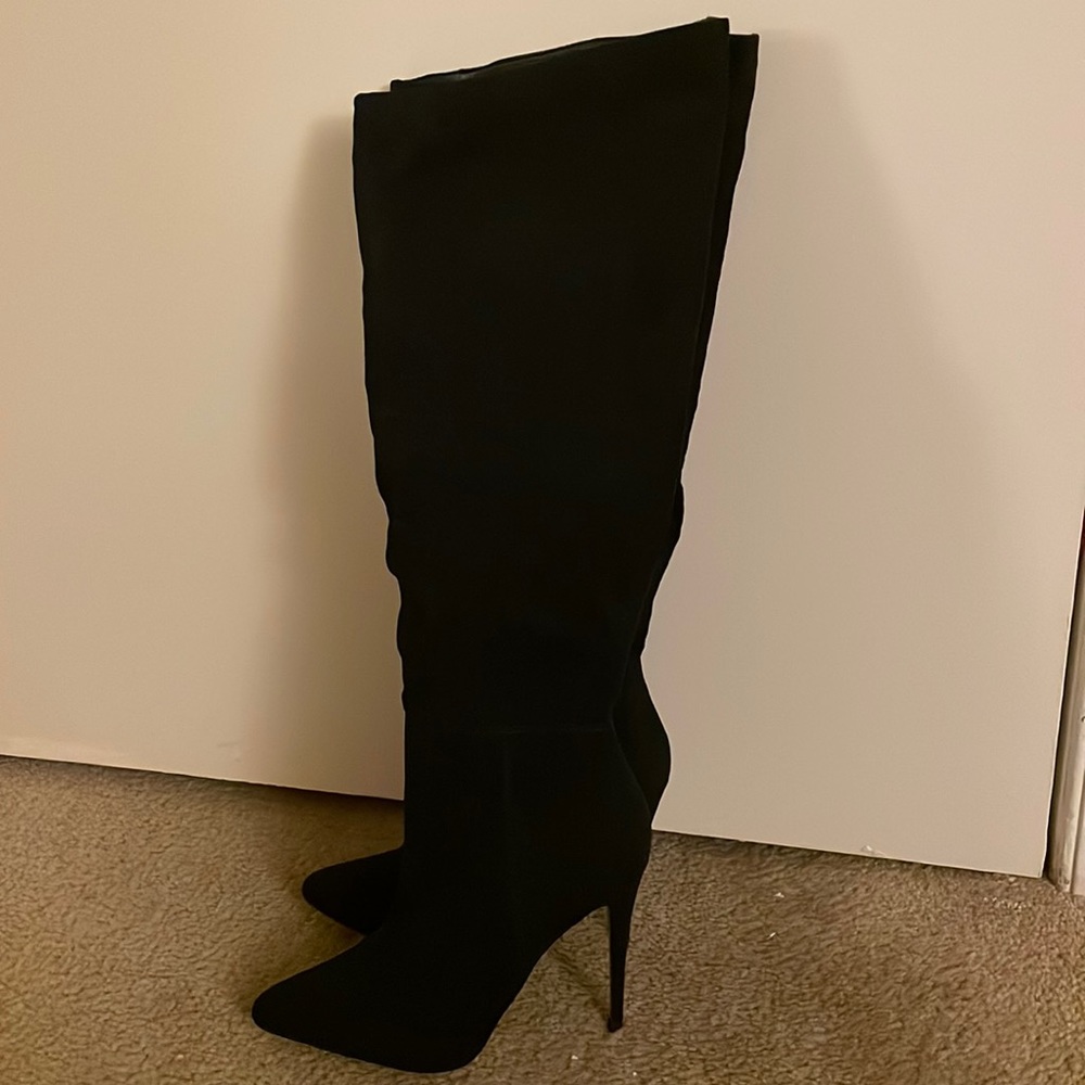 Completely new high knee boots